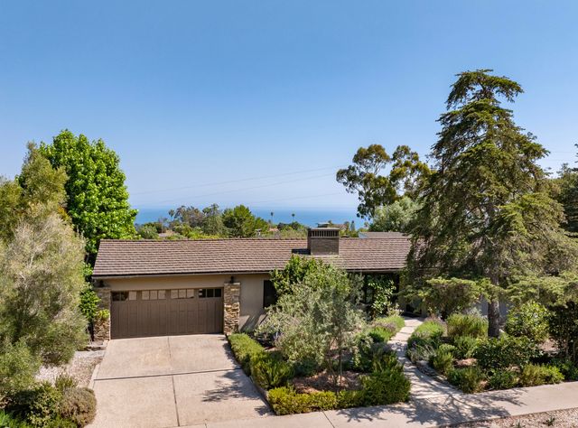 $2,665,000 | 15 Chase Drive | Eucalyptus Hill