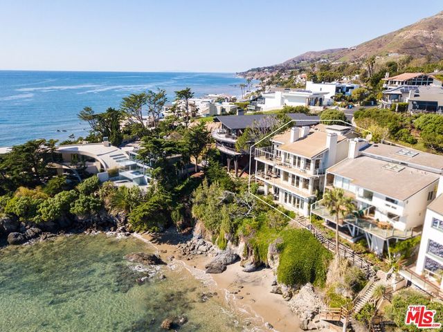 $12,500,000 | 31532 Victoria Point Road | Malibu Beach