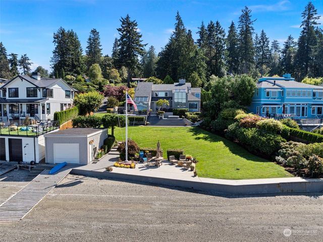 $3,925,000 | 710 42nd Avenue Northwest | Wollochet