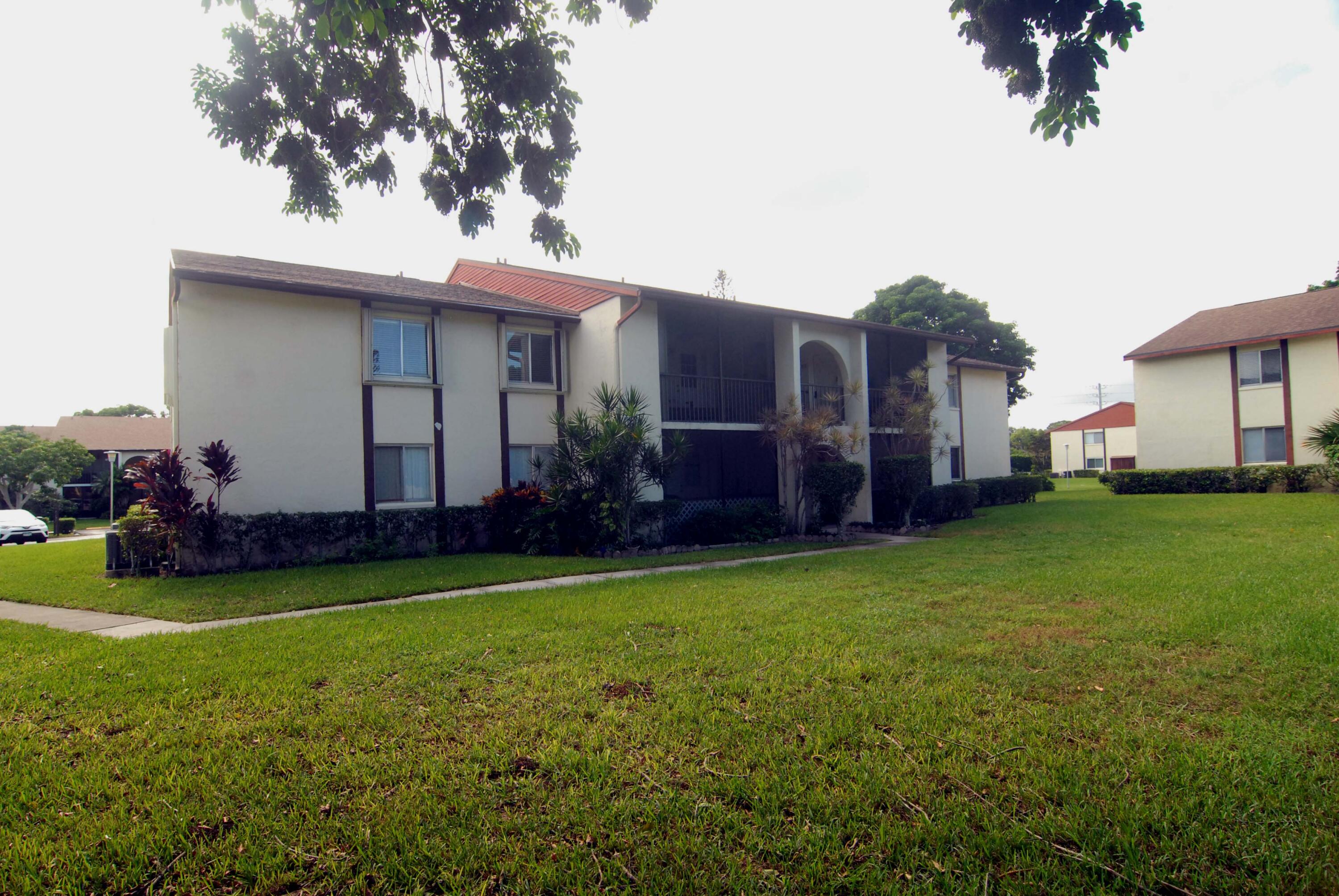 a view of a back yard of the house