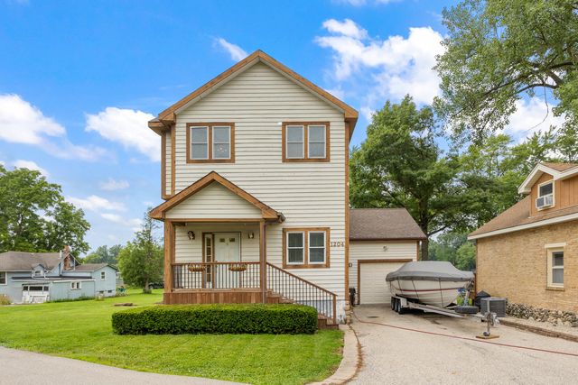 $3,250 | 1204 Bayview Road | Fox River Grove