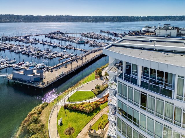 $1,279,000 | 320 Washington Avenue, Unit 604 | Puget Sound Naval Shipyard