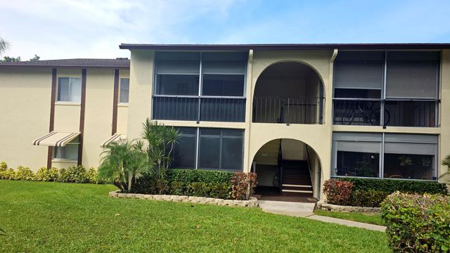 $1,700 | 5927 La Pinata Boulevard, Unit A2 | Greenacres