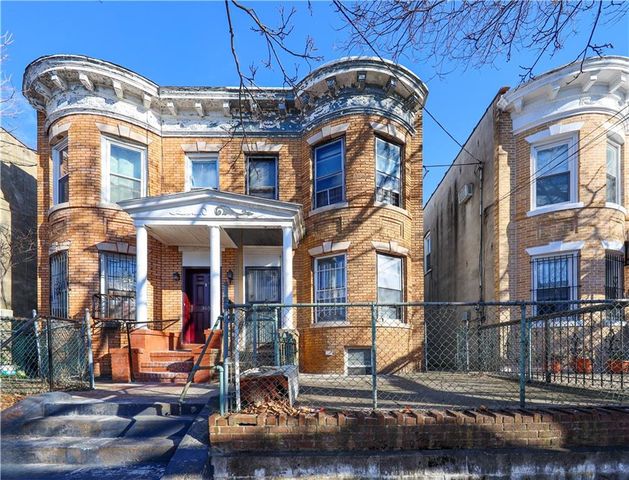 $695,000 | 367 Grant Avenue | City Line