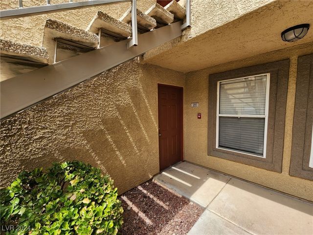 $1,350 | 2300 East Silverado Ranch Boulevard, Unit 1091 | Latigo