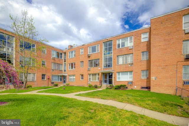 $147,900 | 4004 E Street Southeast, Unit 207 | Fort Dupont Park