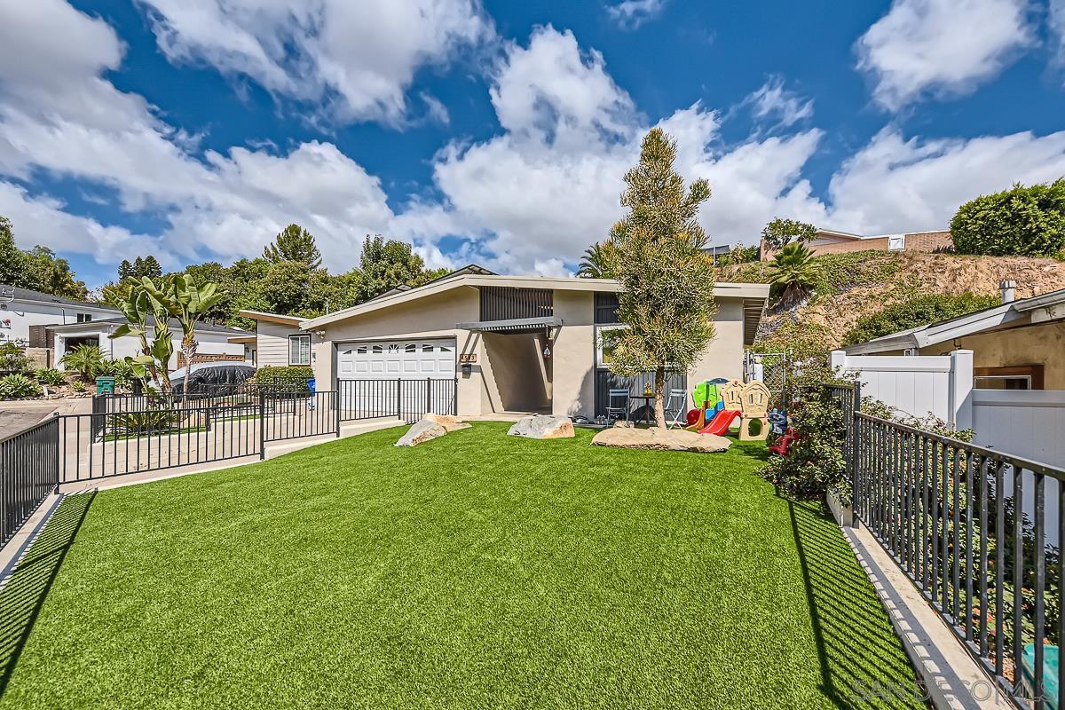 a view of house and outdoor space