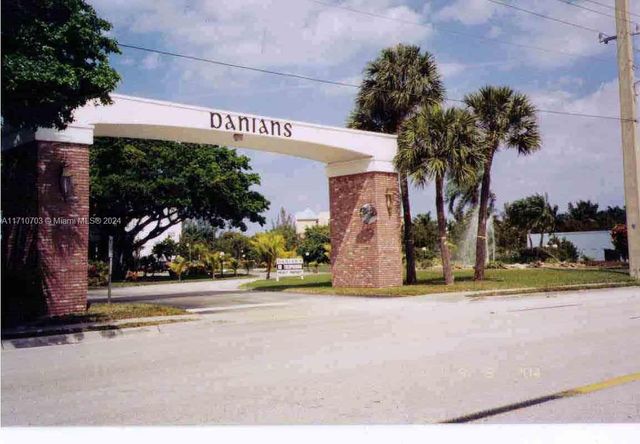 $1,925 | 501 East Dania Beach Boulevard, Unit 56A | Dania Beach