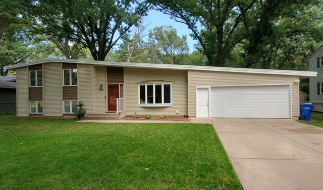 $335,000 | 715 North Park Place | St. Cloud