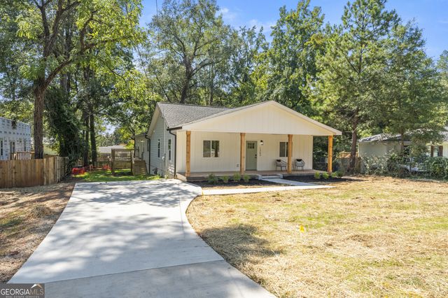 $649,900 | 1363 Diamond Avenue Southeast | Bouldercrest Estates