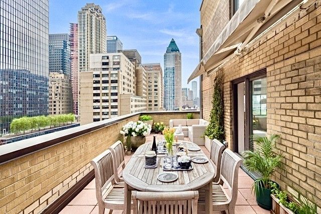 $1,195,000 | 310 West 56th Street, Unit 12F | Hell's Kitchen