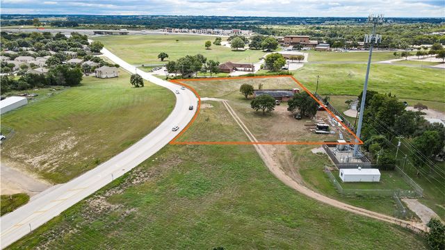 $1,200,000 | 2224 South Chappell Hill Street | Brenham