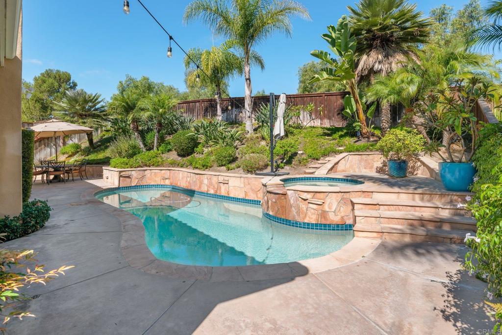 a house view with a outdoor space