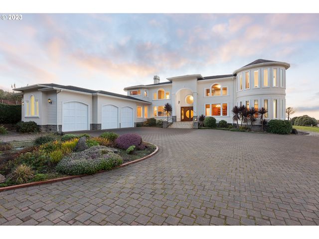 $2,950,000 | 3775 Highway 101 North