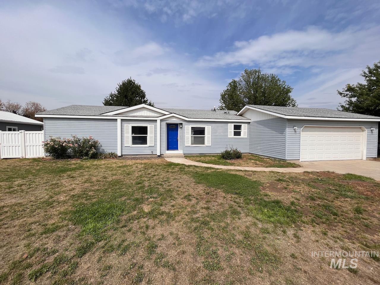 2403 Applewood Avenue, Fruitland, ID 83619 | Compass