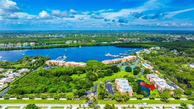 $275,000 | 3100 Southeast Pruitt Road, Unit B102 | Sandpiper Bay