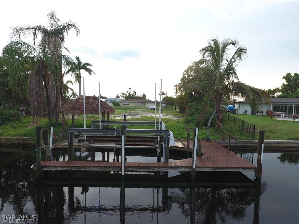 a view of a bench in the patio