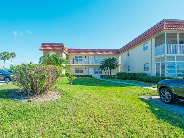 $1,750 | 64 Woodland Drive, Unit 206 | Florida Ridge