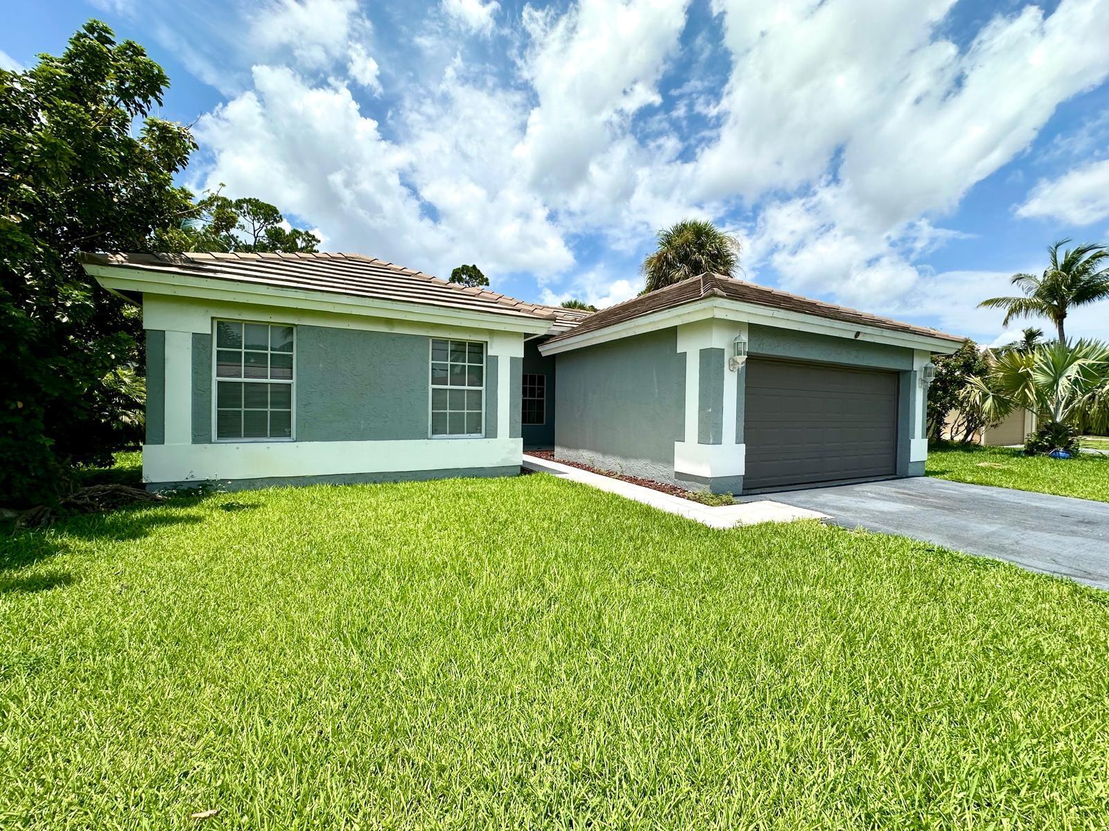 front view of house with a yard