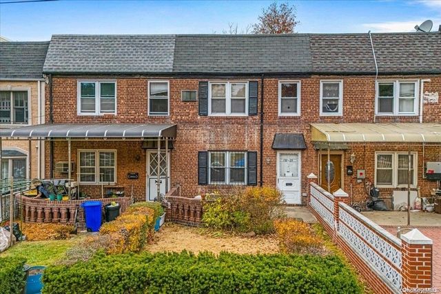 $885,000 | 138-25 77th Avenue | Kew Gardens Hills