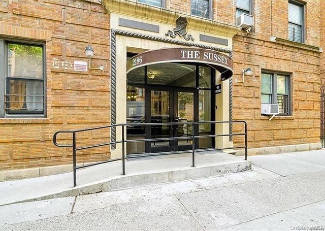 $235,000 | 2186 Cruger Avenue, Unit 4L | Pelham Parkway