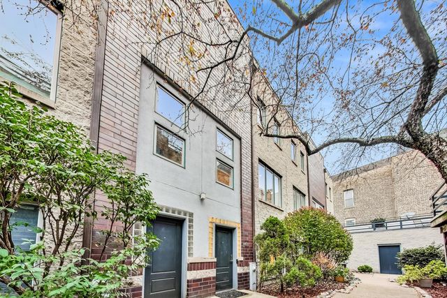 $925,000 | 448 North Carpenter Street, Unit J | West Town