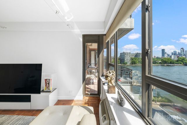 $2,399,000 | 45 East End Avenue, Unit 6EF | Upper East Side