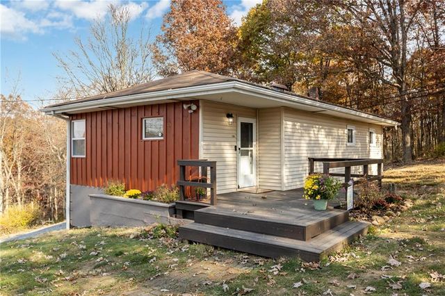 $180,000 | 1358 Highway 18 | Hanover Township - Washington County