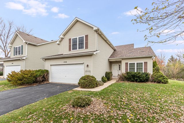 $459,900 | 1356 Oakland Circle | North Aurora