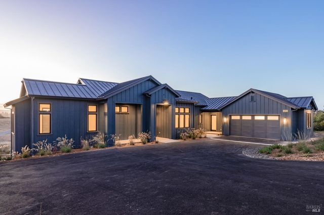 $3,600,000 | 2034 Live Oak Farm Lane | West Petaluma