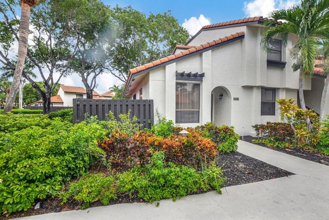 $355,000 | 5678 Fox Hollow Drive, Unit A | Southwest Boca Raton