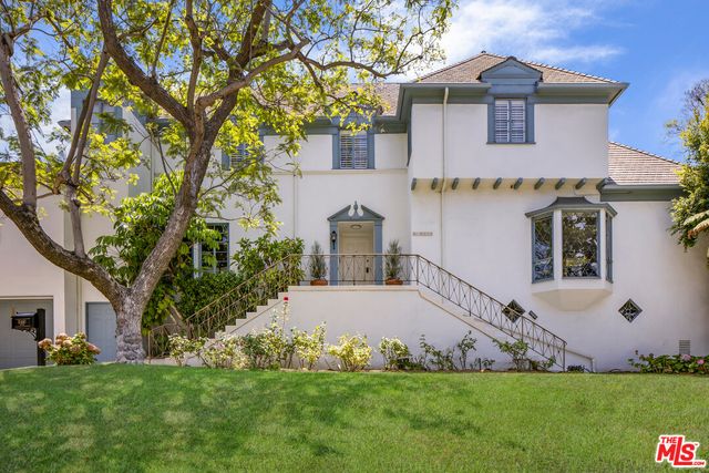 $5,678,000 | 10440 Wyton Drive | Westwood