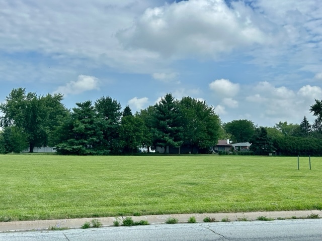 a view of a grassy field