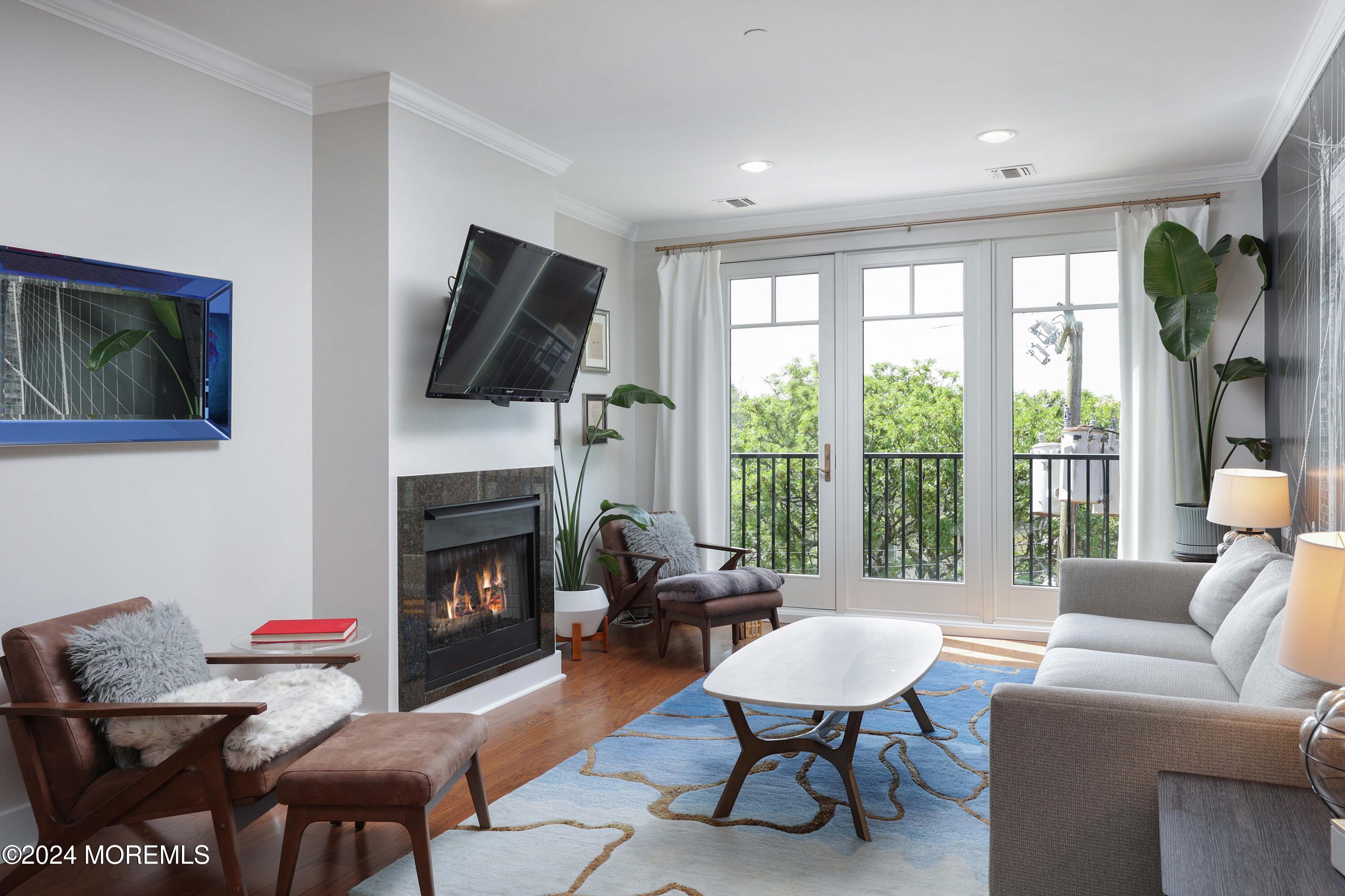 Living room w/ gas fireplace