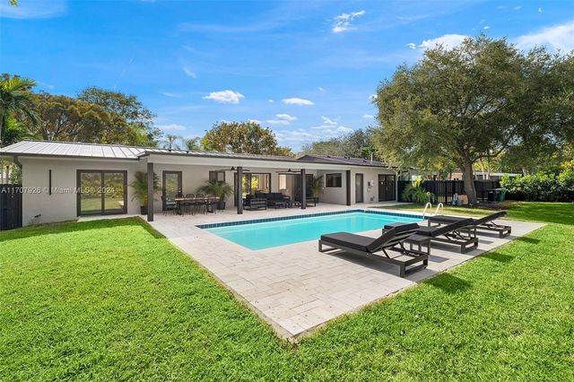 $2,550,000 | 7445 Southwest 128th Street | Pinecrest