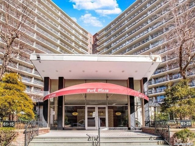 $1,900 | 61-25 97th Street, Unit 3R | Rego Park