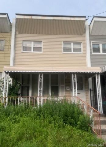 $469,000 | 3995 East Tremont Avenue | Throgs Neck