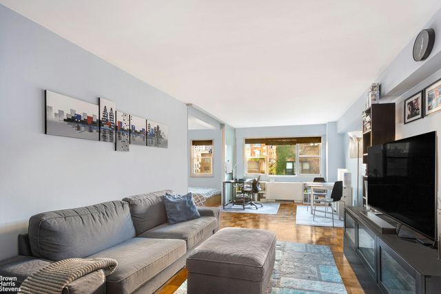 $470,000 | 445 East 86th Street, Unit 6F | Upper East Side