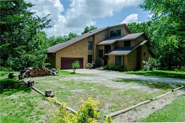 $449,500 | 206 Northwest 131 Road | Fields Creek Township - Henry County