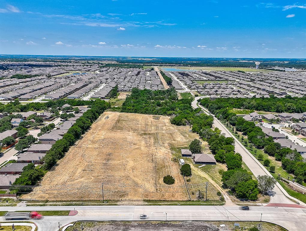 an aerial view of a yard