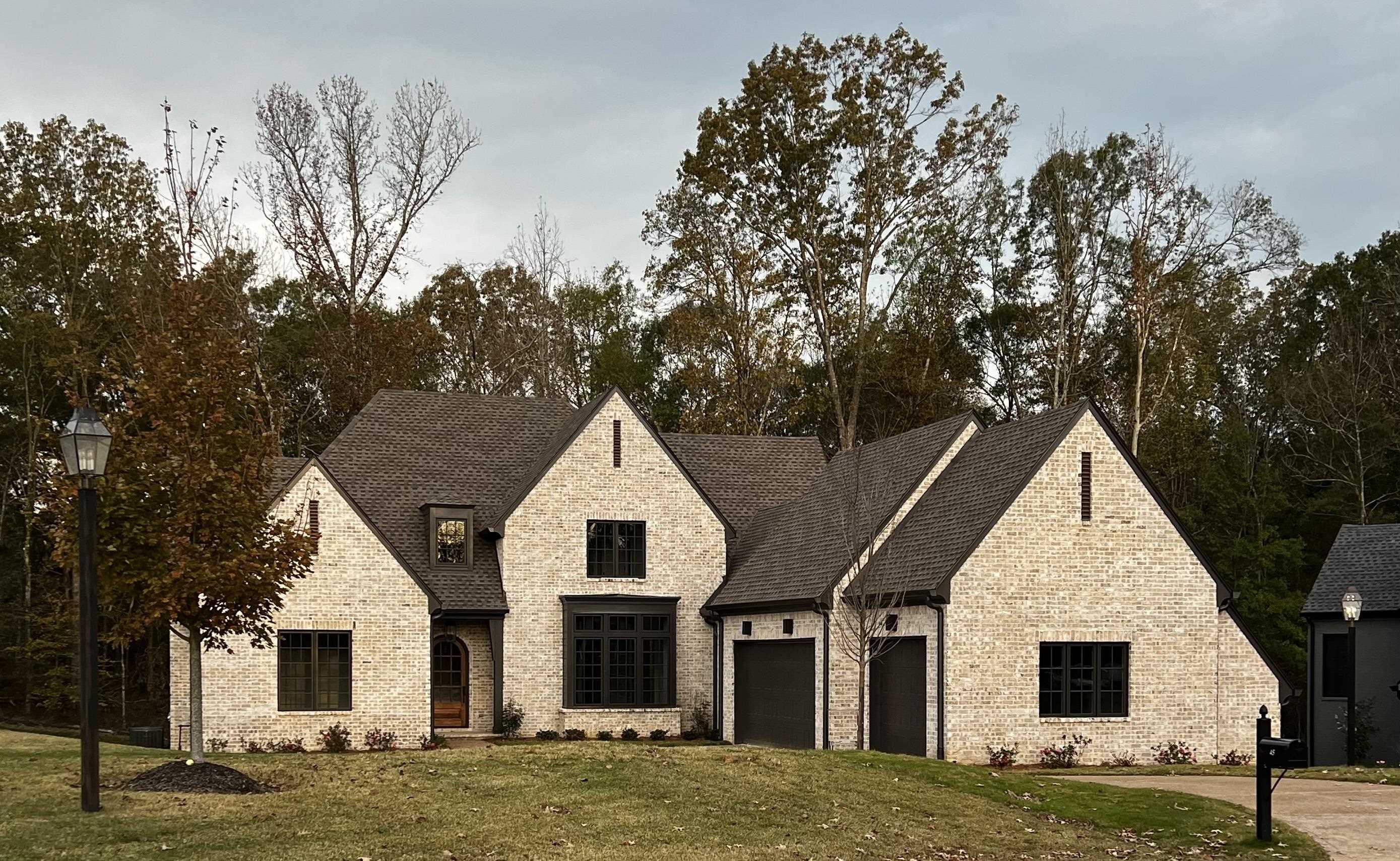 View of front facade with a front lawn