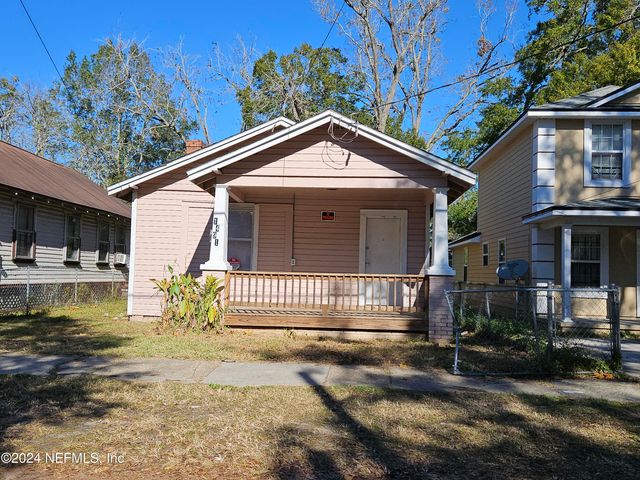 $900 | 1491 West 22nd Street | Moncrief Park