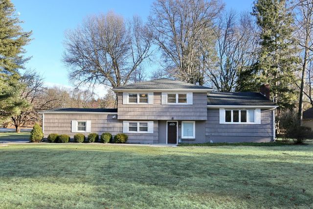 $875,000 | 2 Anchor Road | New Hempstead