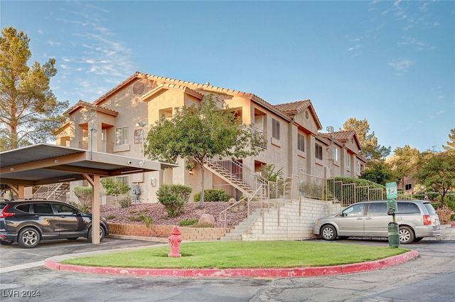 $1,200 | 2110 Los Feliz Street, Unit 1065 | Mountain Peak Condominiums