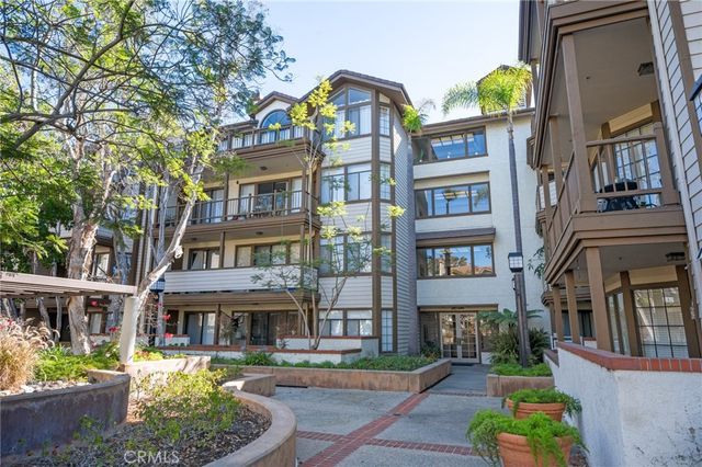 $629,900 | 2563 Plaza Del Amo, Unit 303 | Central Torrance