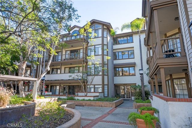 $619,900 | 2563 Plaza Del Amo, Unit 303 | Central Torrance