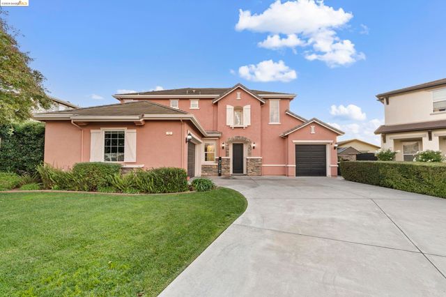 $739,000 | 12 Minaret Road | South Oakley