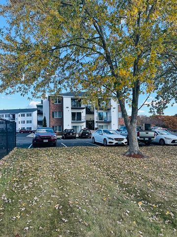 $359,000 | 45 Christopher Drive, Unit 133 | East Methuen