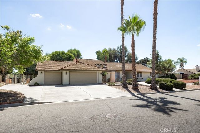 $1,249,999 | 665 Calle Ladera | Central Escondido