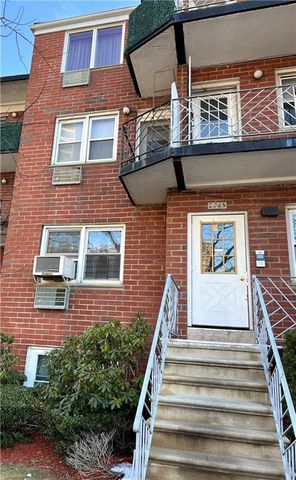 $425,000 | 2963 Ocean Parkway, Unit 1F | Brighton Beach